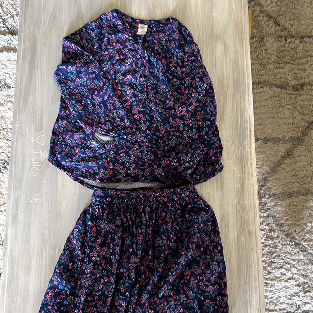 Long sleeve shirt and skirt